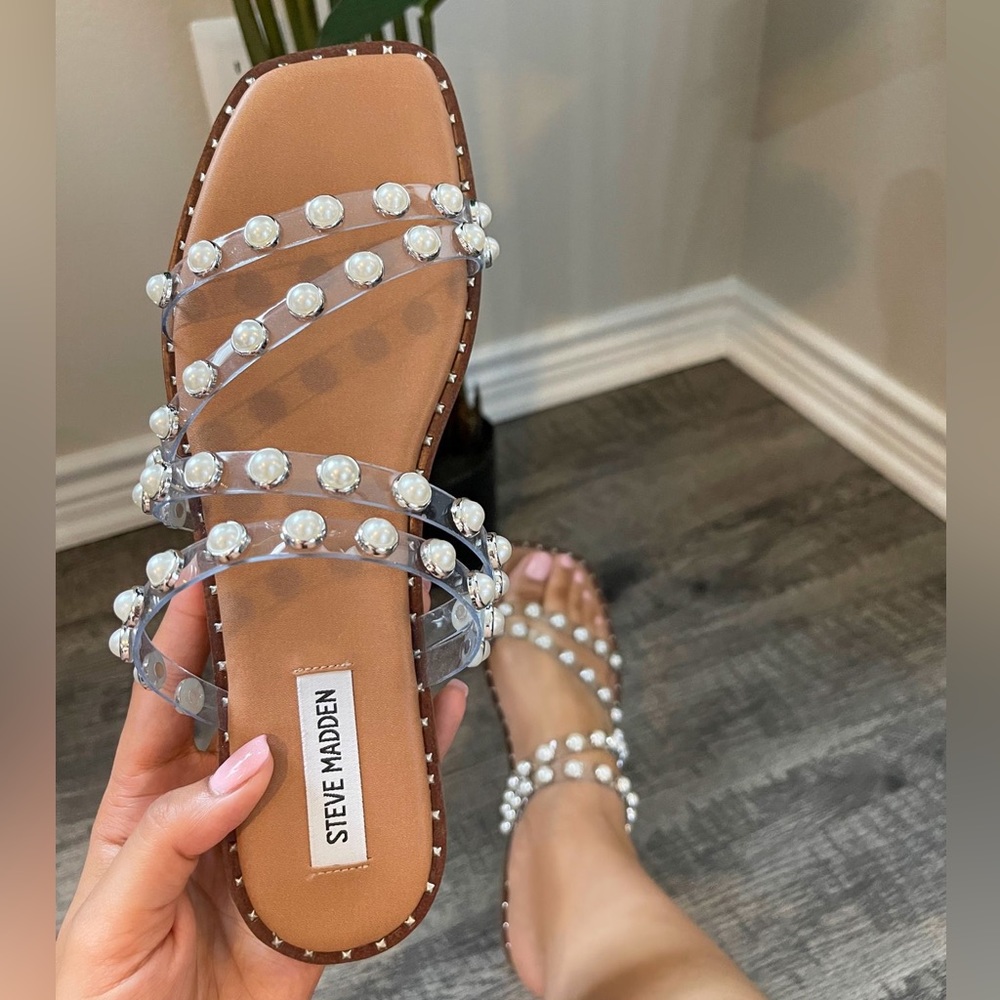 Steve Madden Skyler Sandal White Pearls Style ❤️